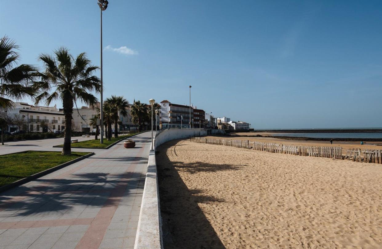 Lyrioshomes Chipiona Beach Buitenkant foto